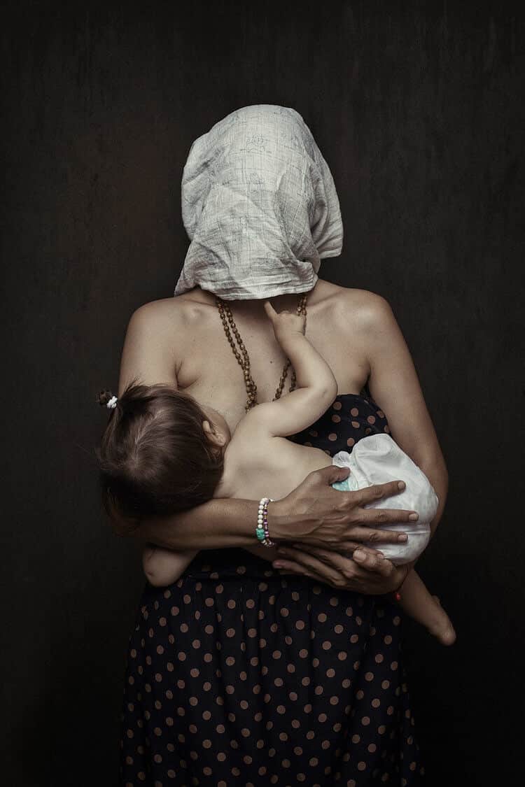 Photo from the article “Featured Project – Alex Baker: This Is Motherhood”