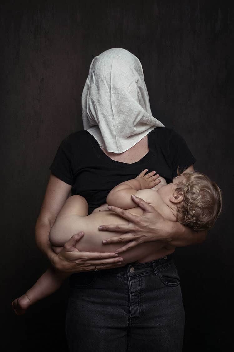 Photo from the article “Featured Project – Alex Baker: This Is Motherhood”